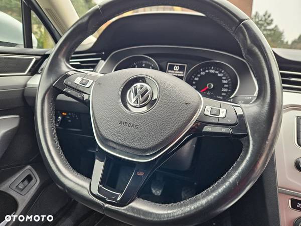 Volkswagen Passat 1.4 TSI BMT Comfortline - 27
