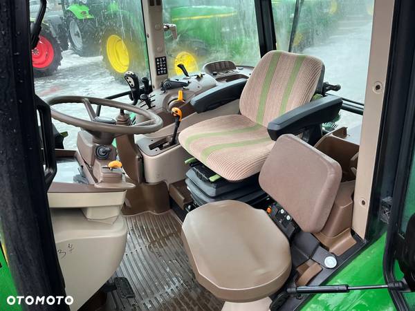 John Deere 5820 - 10