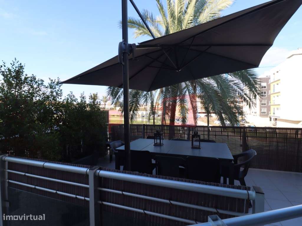 APARTAMENTO T3 COM GARAGEM BOX - MONTIJO-9