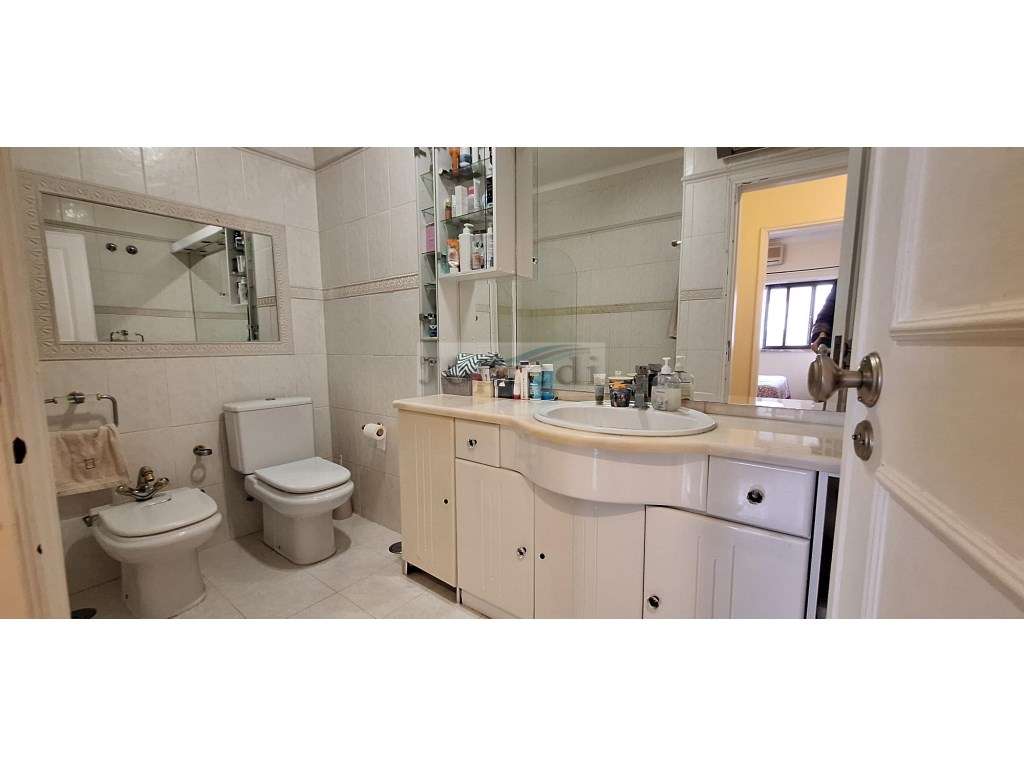 Apartamento T2 com arrecadação-13