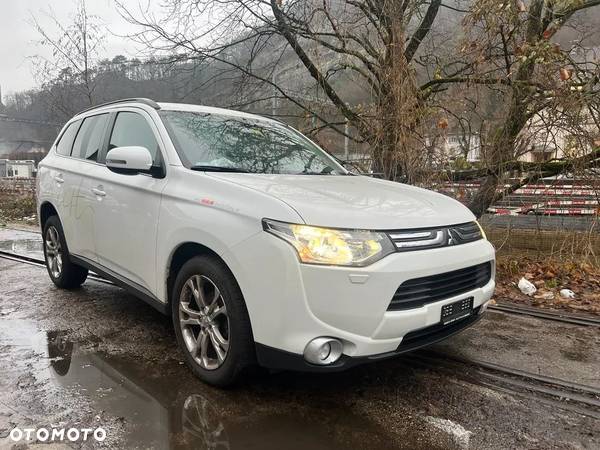 Mitsubishi Outlander 2.2 DID Intense + 4WD - 1