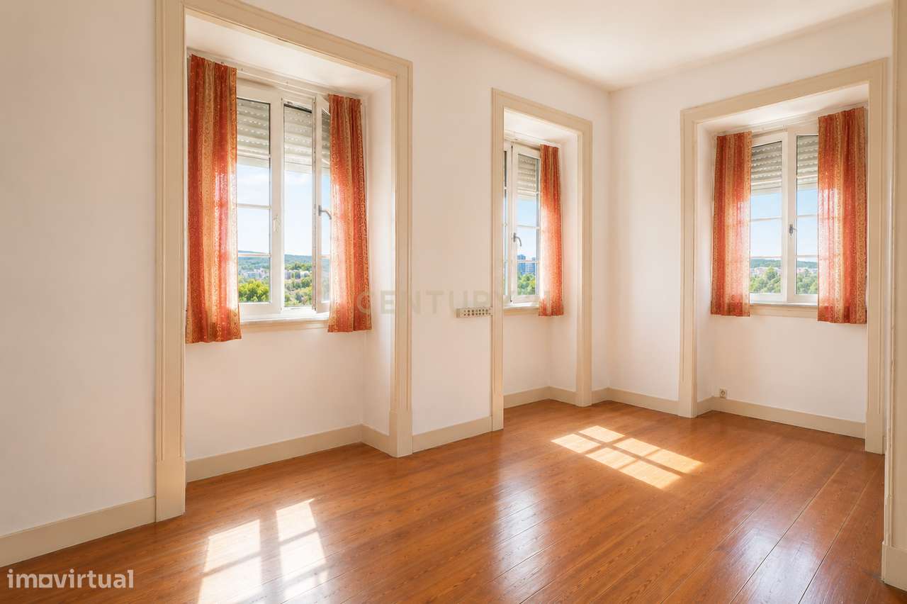 Moradia de Charme de 1926 com Jardim Centenário – Uma Oportunidade Úni-26