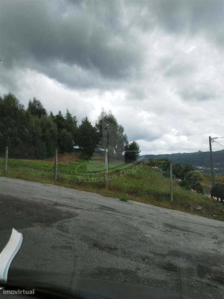 Terreno com 1851 m2 para Construção em Zona Tranquila de Vila Verde-10