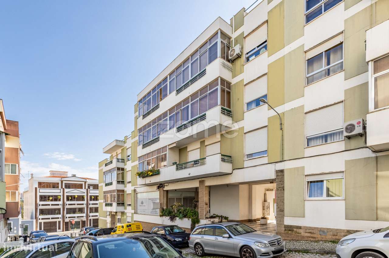 Apartamento T3 Duplex em Vialonga - Grande imagem: 4/28