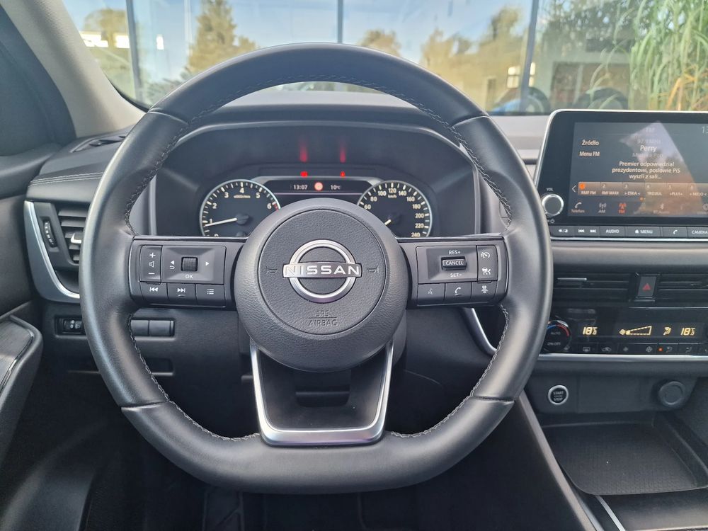 Pakiet Zimowy / Kamera / Czujniki Tył / Ekran 8” / Martwe Pole