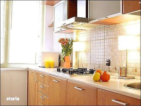 P-ta Universitatii - Imagine principală: 5/10