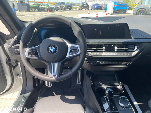 BMW Seria 2 218i M Sport - 10