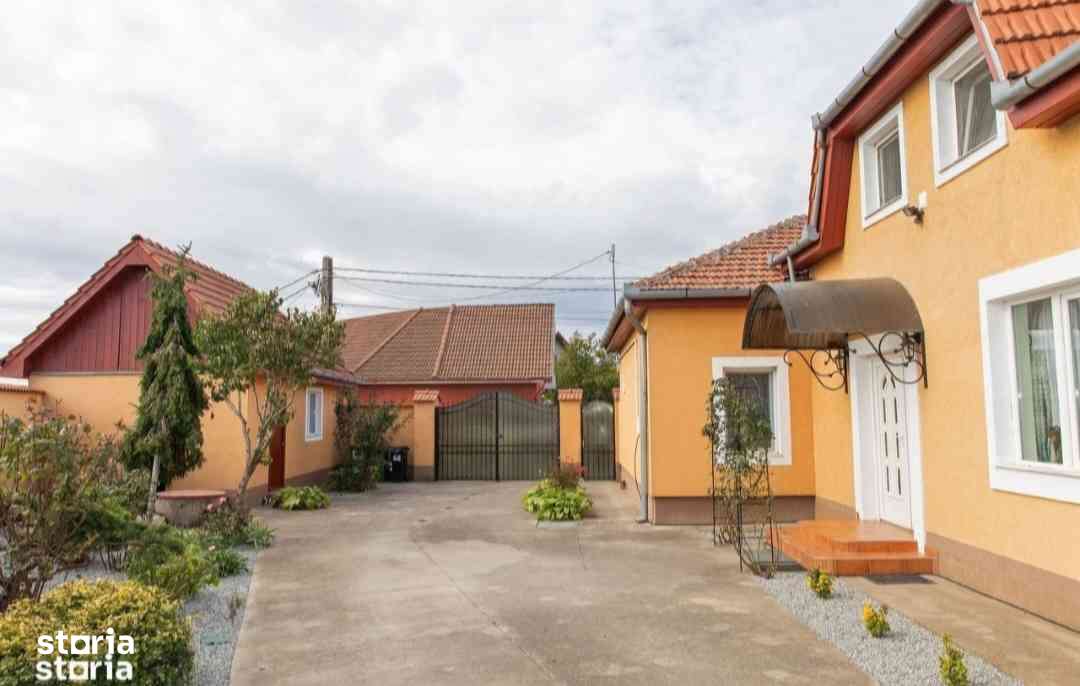 Vilă  Parter+ Mansardă Santandrei mobilată utilată-3