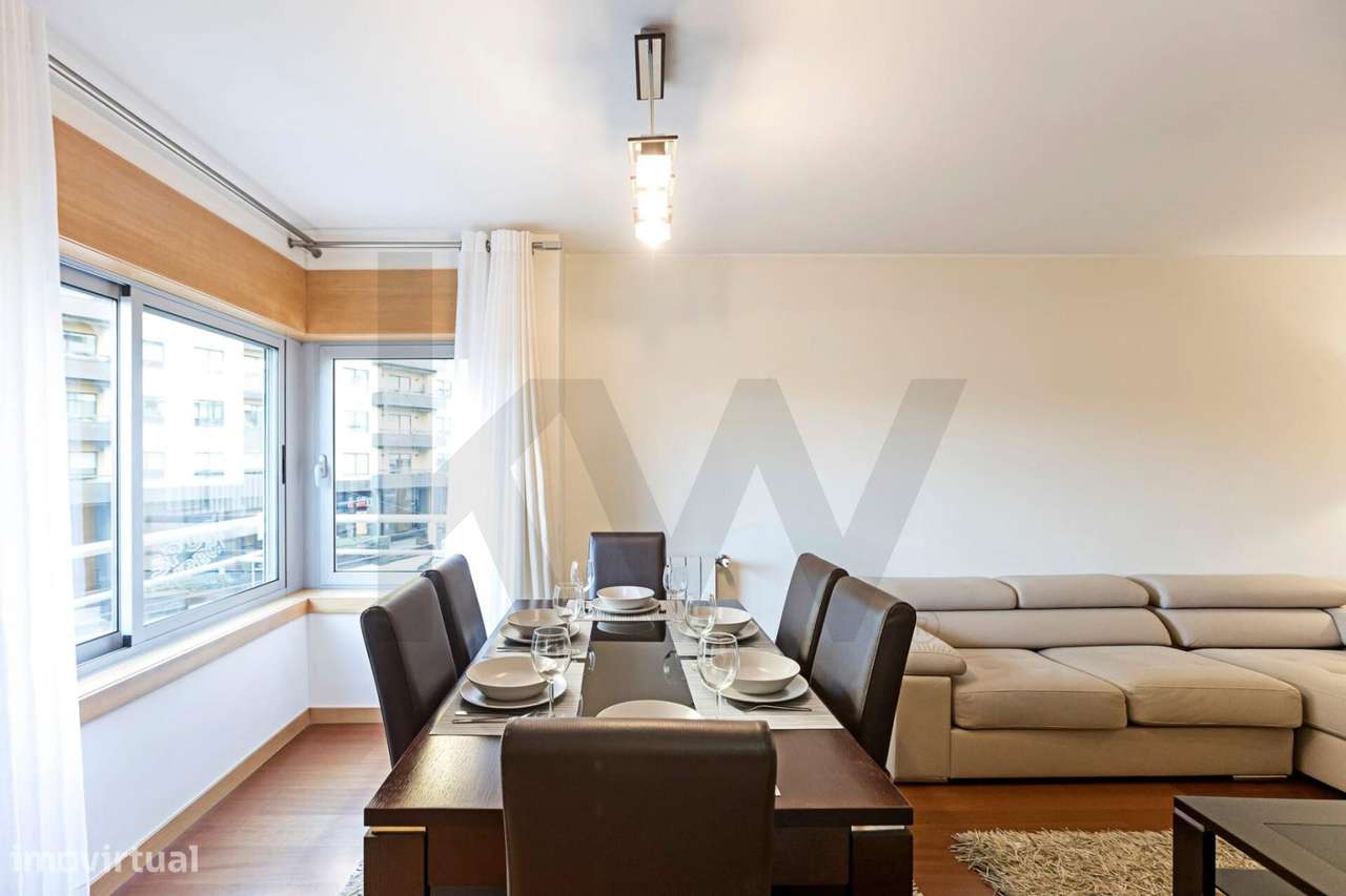 T2 Mobilado na Av. da República - 1 Suíte TV em todas as divisões e Ga - Grande imagem: 4/20