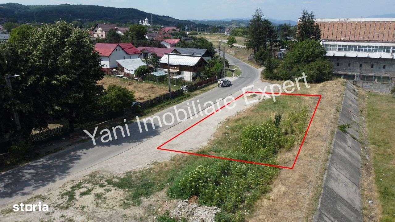 Teren de vânzare în Curtea de Argeș, cartier Marina ( 393 mp ) - Imagine principală: 3/12