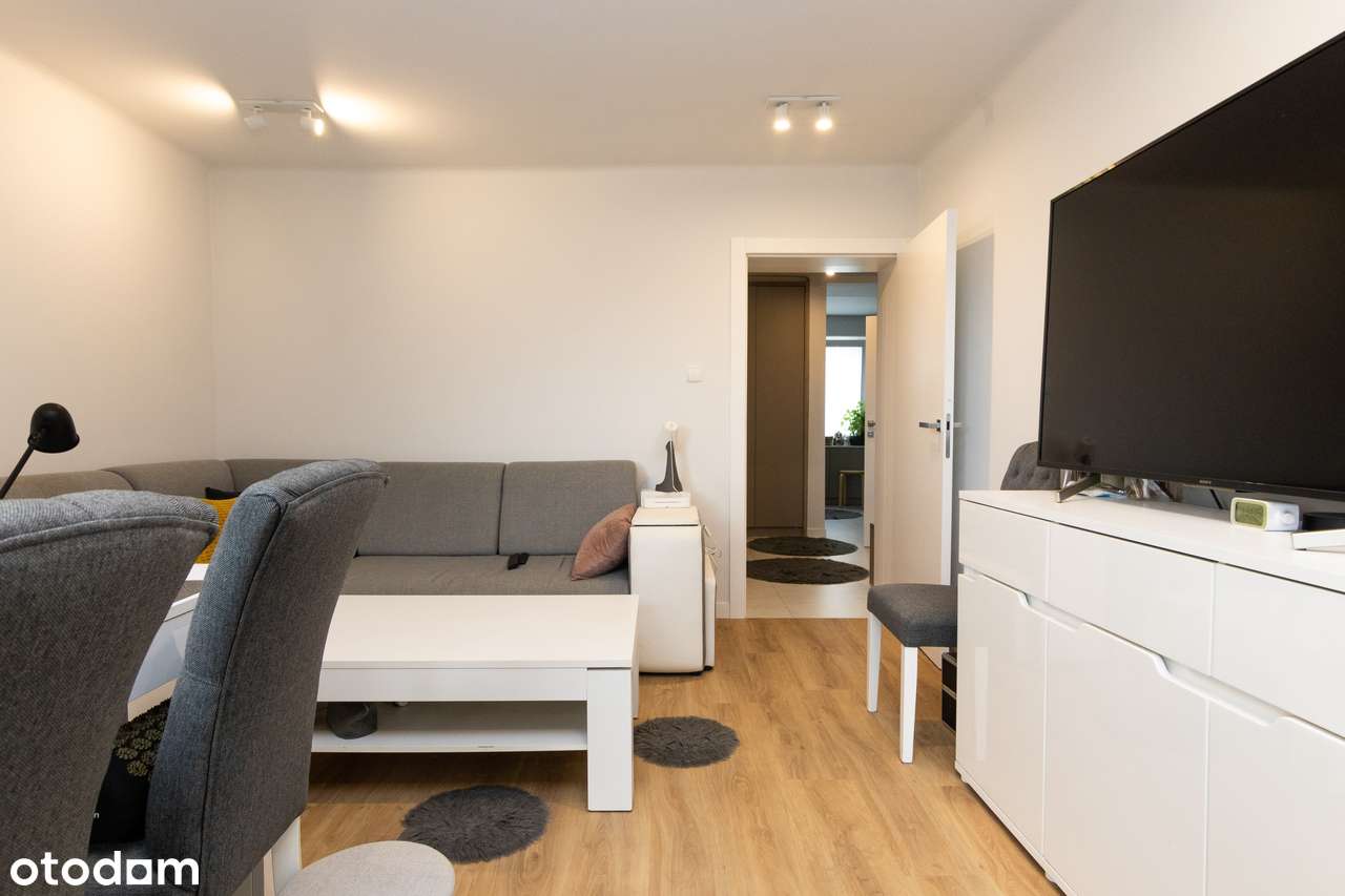 Dwa pokoje plus osobna kuchnia. Mieszkanie po generalnym remoncie.-4