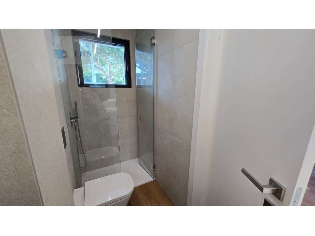 Murches, lindos acabamentos, moradia isolada com 3 suites e 1 quatr...-10