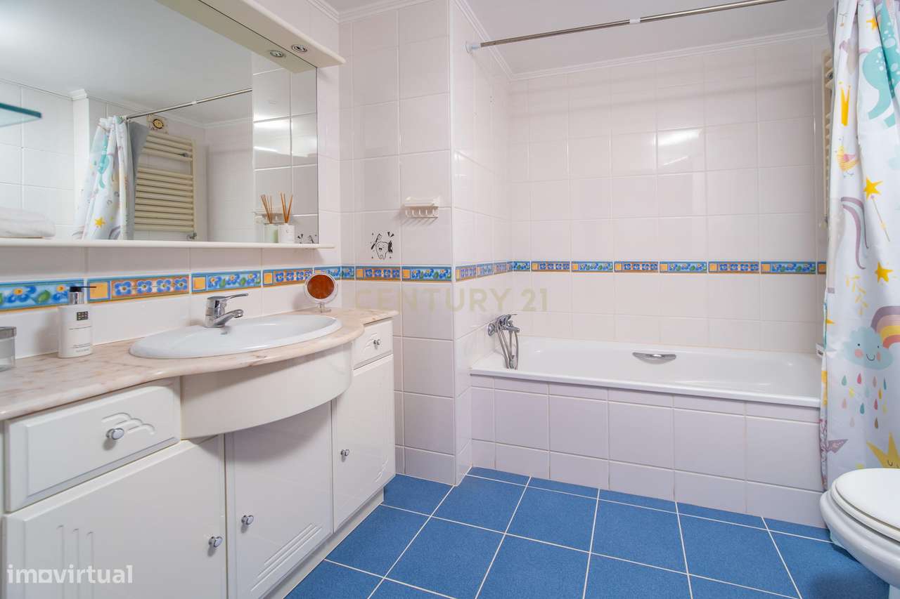 Apartamento T3 em Alcochete com garagem e arrecadação - Oportunidade Ú-16
