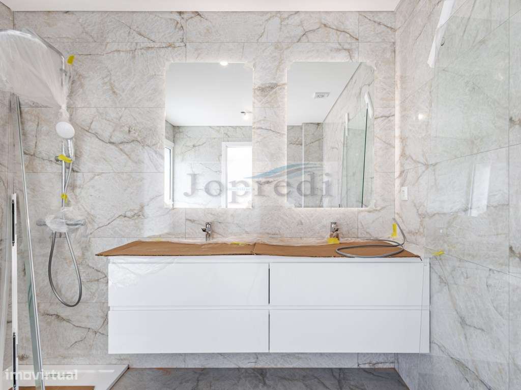 Moradia Geminada T4 nova-17