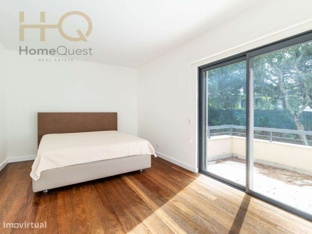 Moradia T4+2 Bairro da Martinha-39