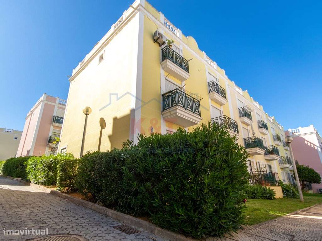 T3 renovado nos Jardins da Bemposta-28