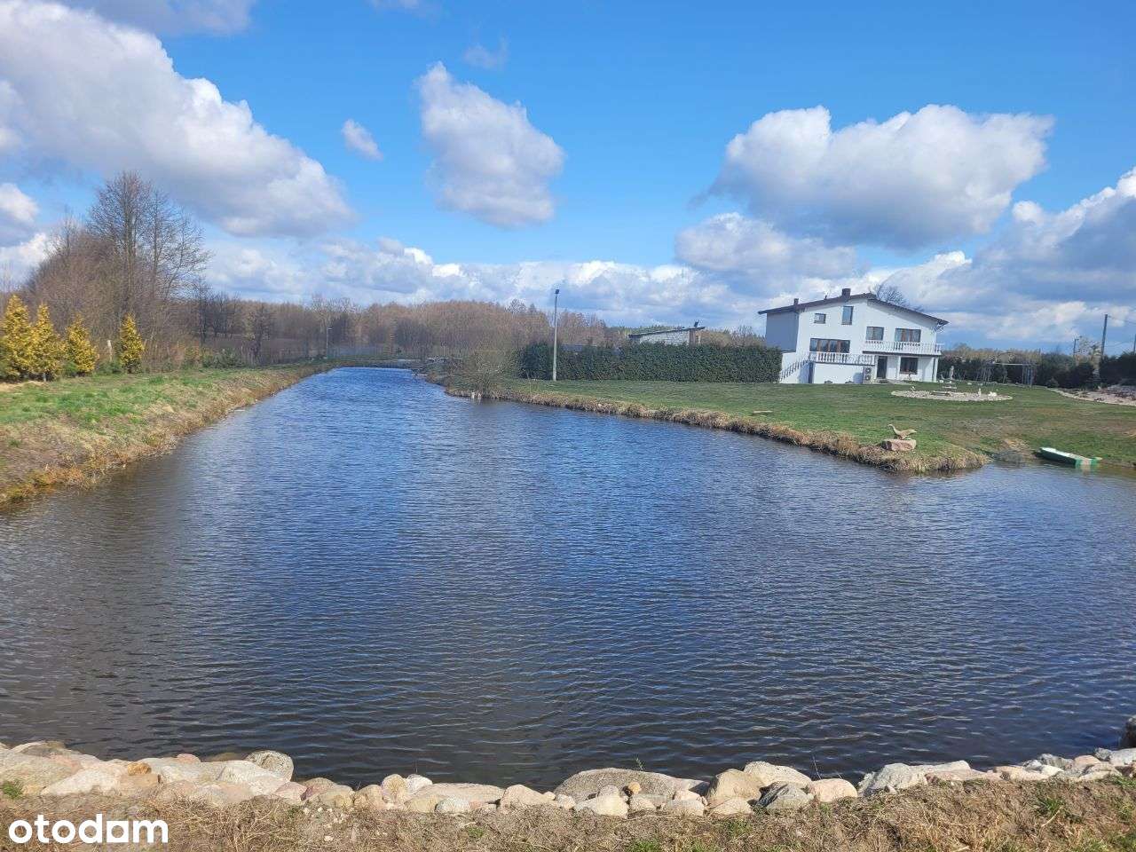 Wyjątkowa nieruchomość z przepięknym stawem - Pełny obrazek: 2/11