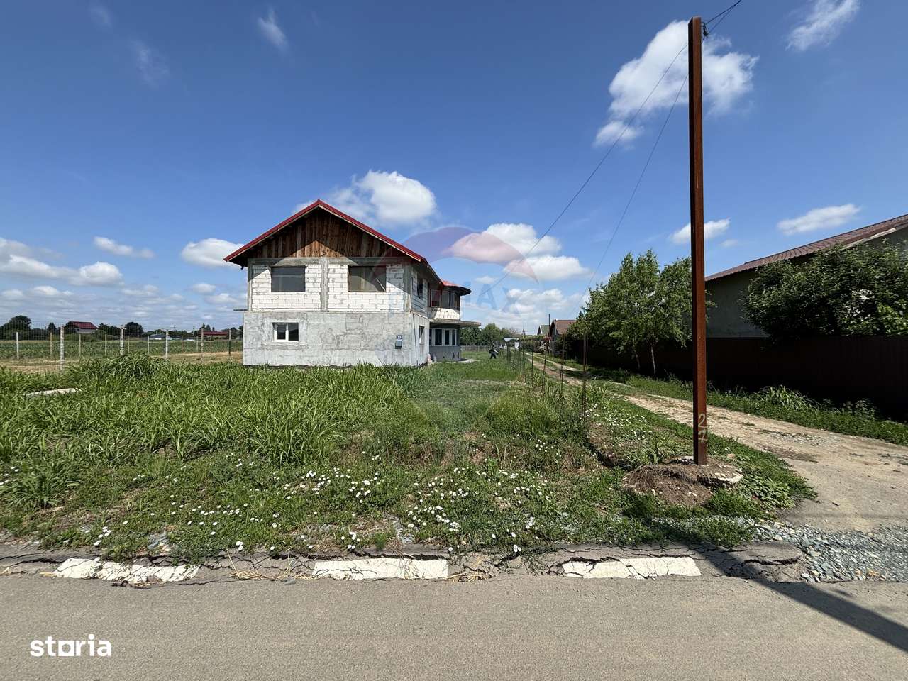 Vilă în Țegheș, com. Domnești (IF), regim P+1, acces rapid București-2