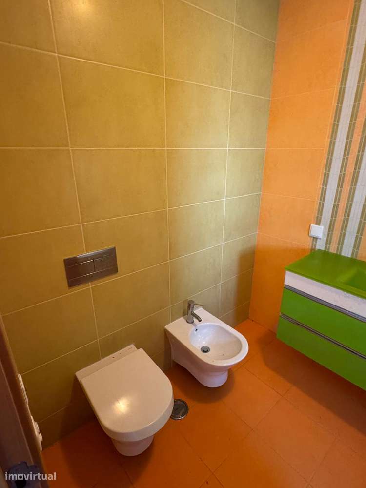 Moradia T5 com piscina, garagem e vista mar em Ericeira-12