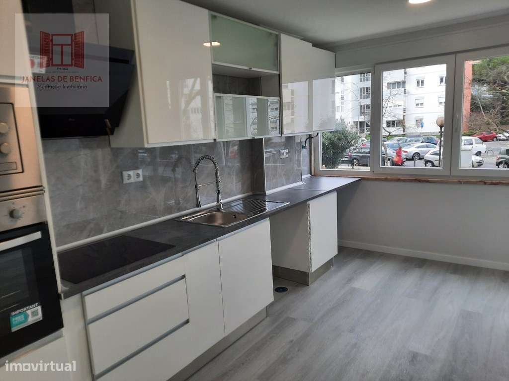 T2 totalmente remodelado, c/arrecadação - Oeiras - Grande imagem: 3/19