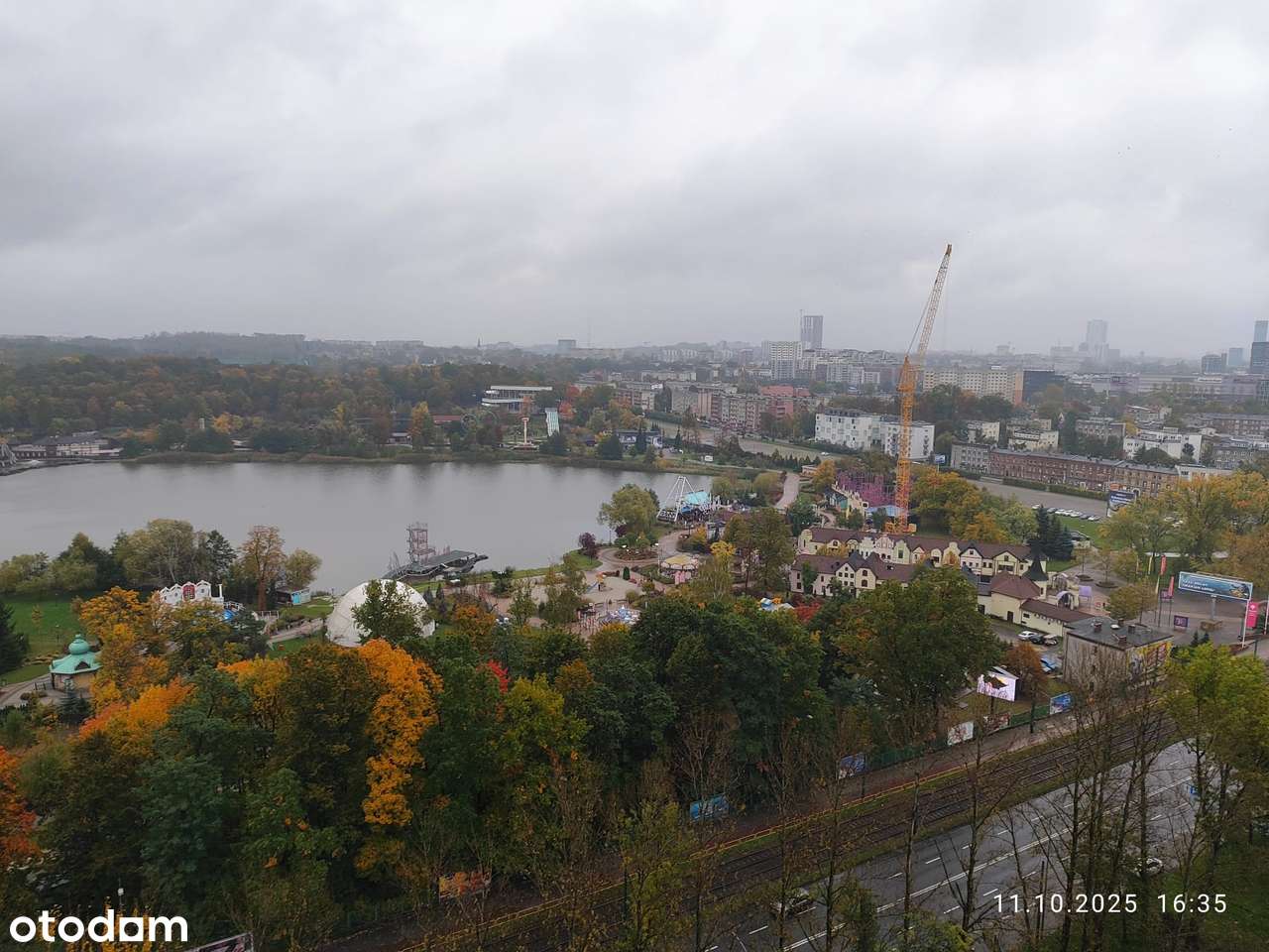 W Katowicach na osiedlu 1000-lecia-0