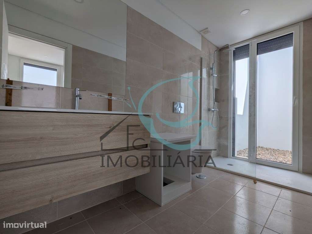 Moradia T3 com acabamentos de Luxo e Piscina - Quinta da Amizade-57