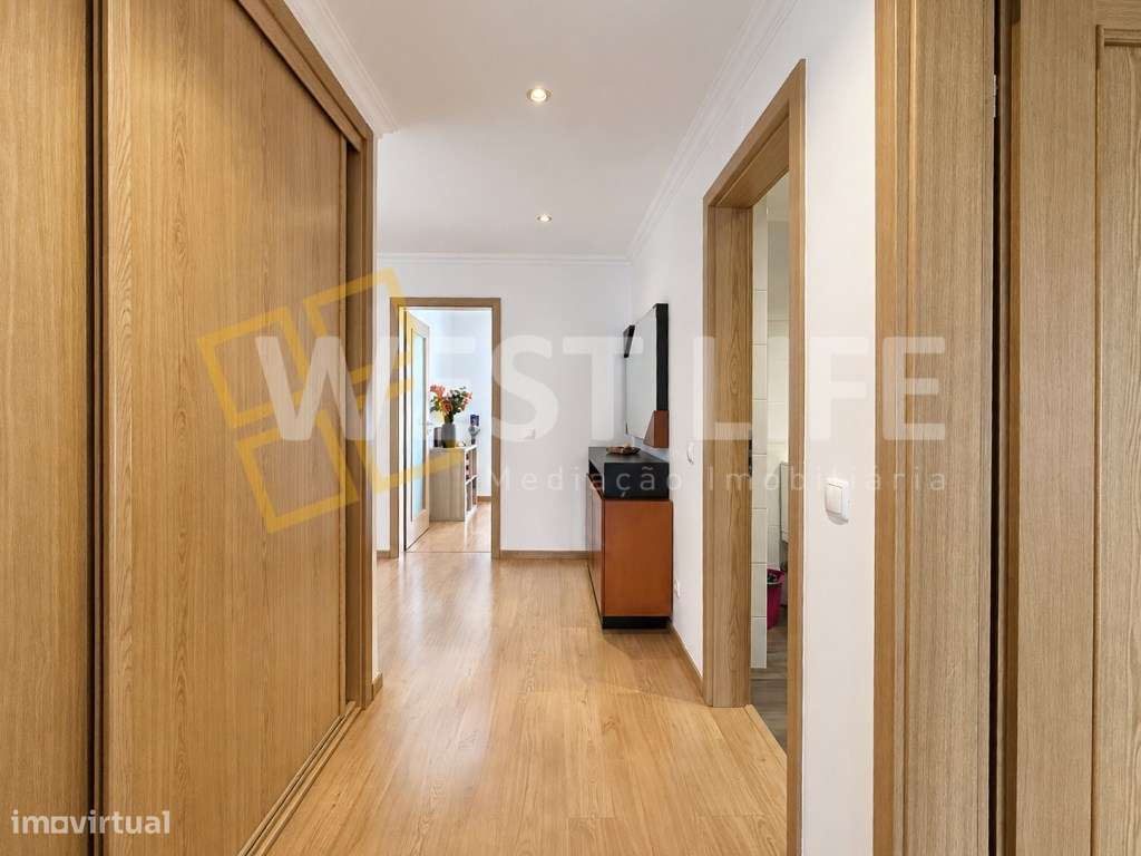 Apartamento T2 com excelente exposição solar junto ao Centro de Maf...-10