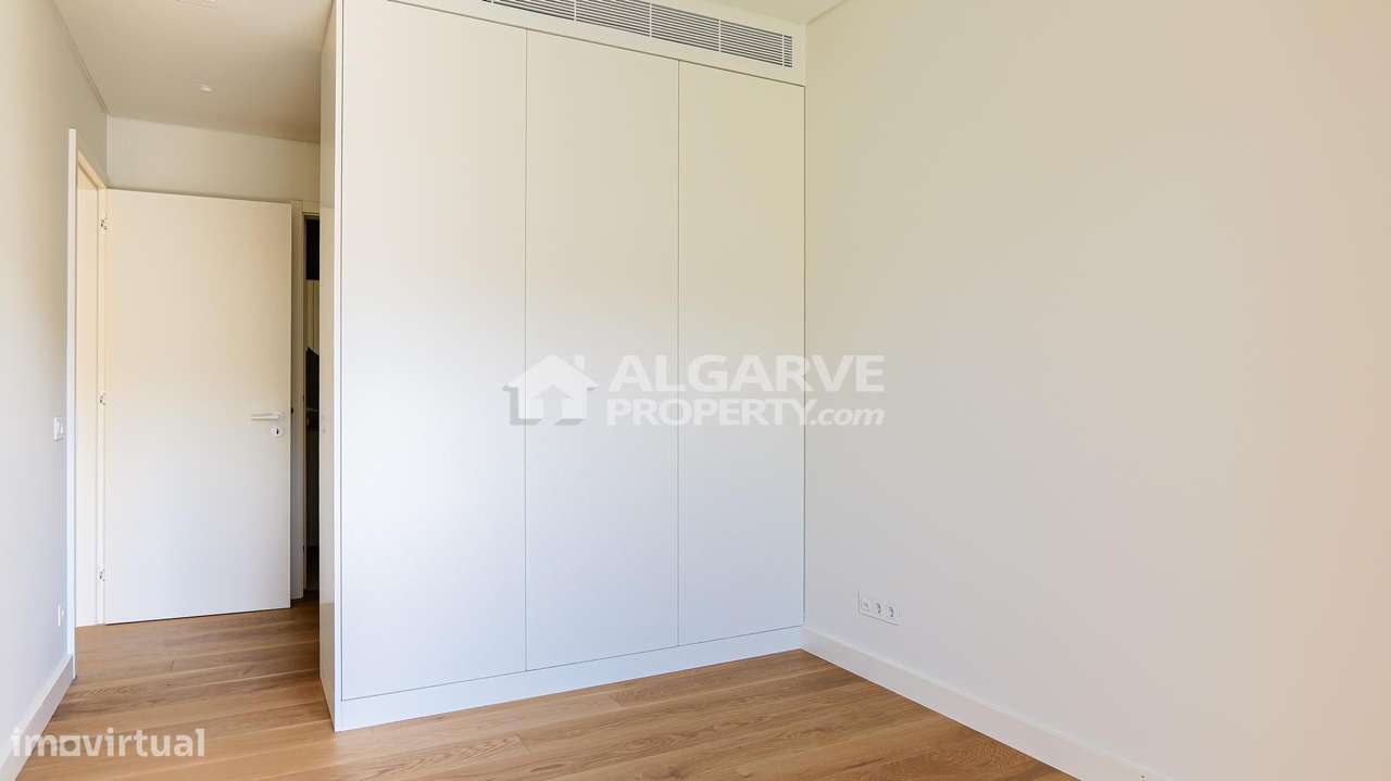 Luxuoso apartamento T2 novo em frente à Praia de Quarteira, Algarve-22