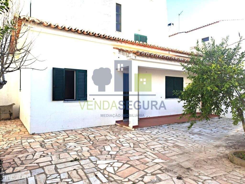 Moradia T4 com Sótão e Quintal em Vale de Vargo, Serpa - Grande imagem: 4/44