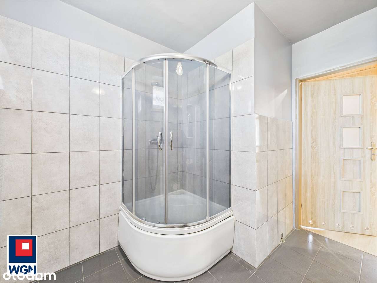 Tanie mieszkanie 3 pokoje , I piętro,  Srocko k. Stęszewa-4