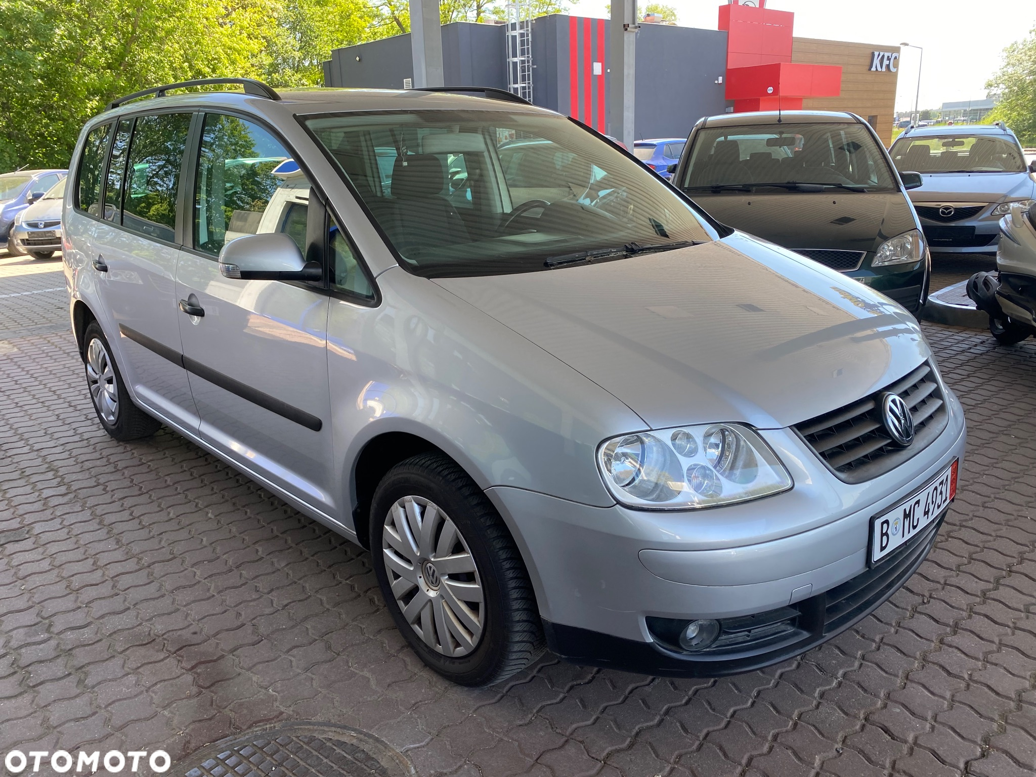 Volkswagen Touran - 14