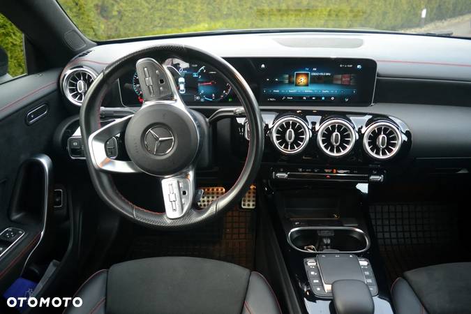 Mercedes-Benz CLA 200 7G-DCT AMG Line - 7