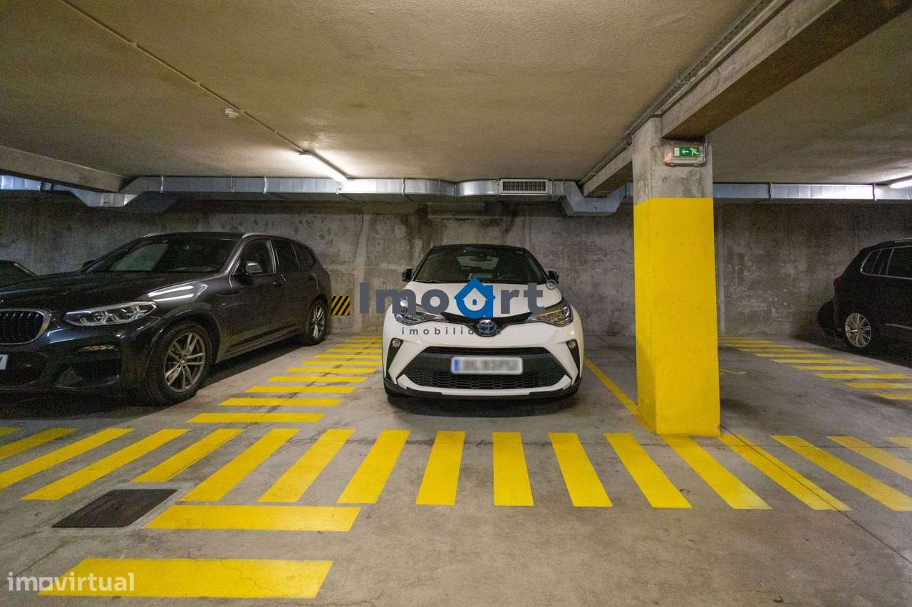 T2 RENOVADO COM VARANDA EXCECIONAL NA PRELADA !-52