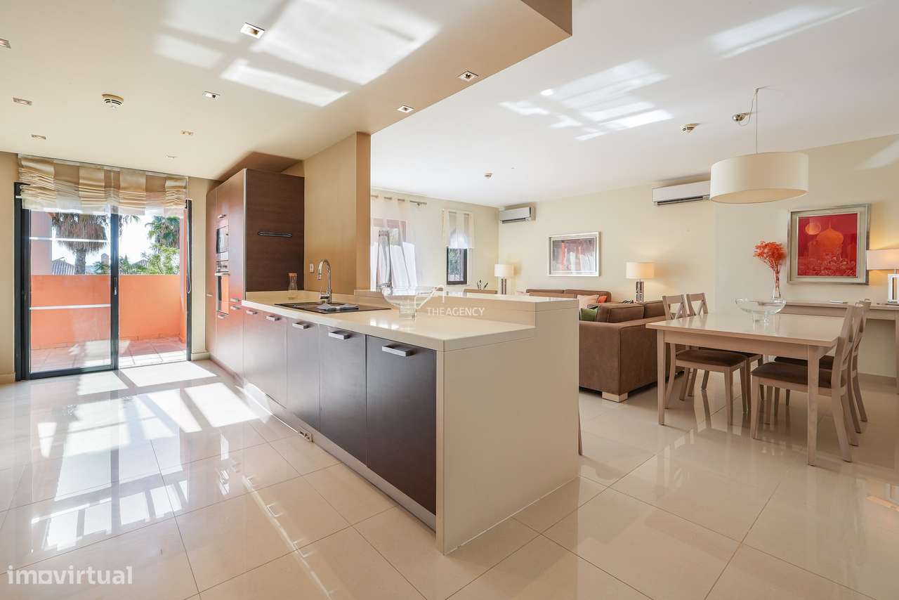 T2+1 Duplex de Luxo Frente ao Campo de Golfe no Amendoeira Golf Resort - Grande imagem: 5/28