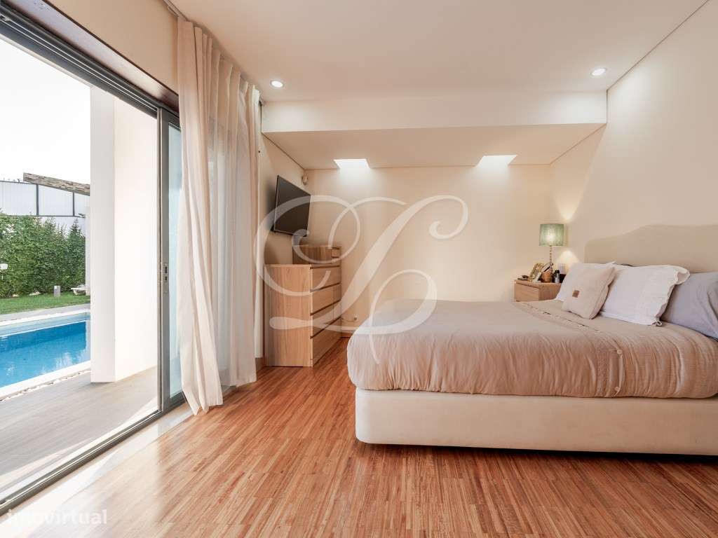 Moradia T4+1 com piscina, jardim relvado e área de barbecue | Cascais-45
