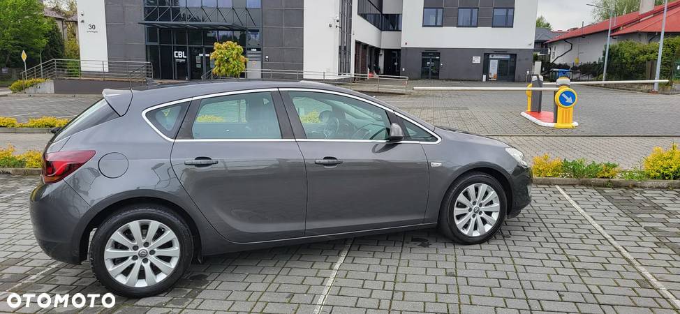 Opel Astra IV 1.7 CDTI Cosmo - 30