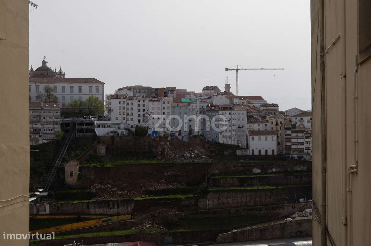 Prédio composto por dois apartamentos | Guerra Junqueiro | Coimbra-48