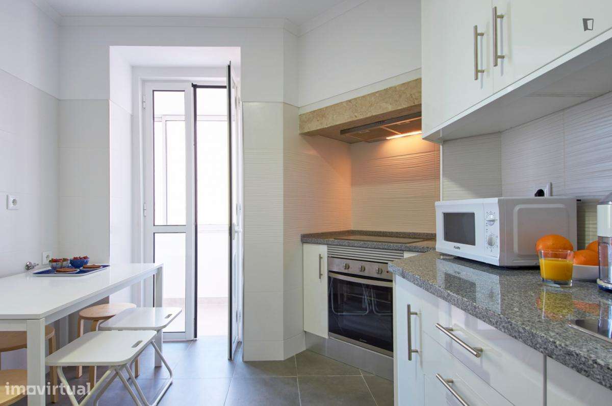 Quarto - localizado em Penha de França Lisbon - Grande imagem: 2/29