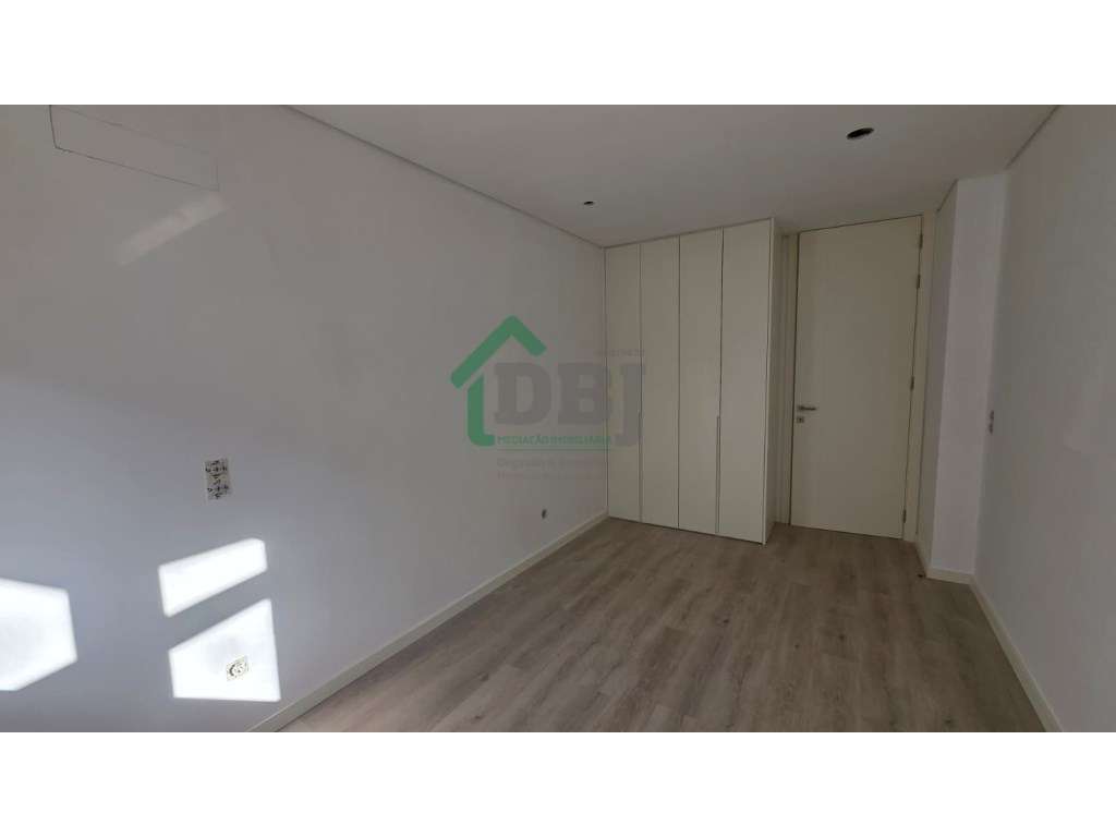 T1 Novo - condomínio c/piscina!-9