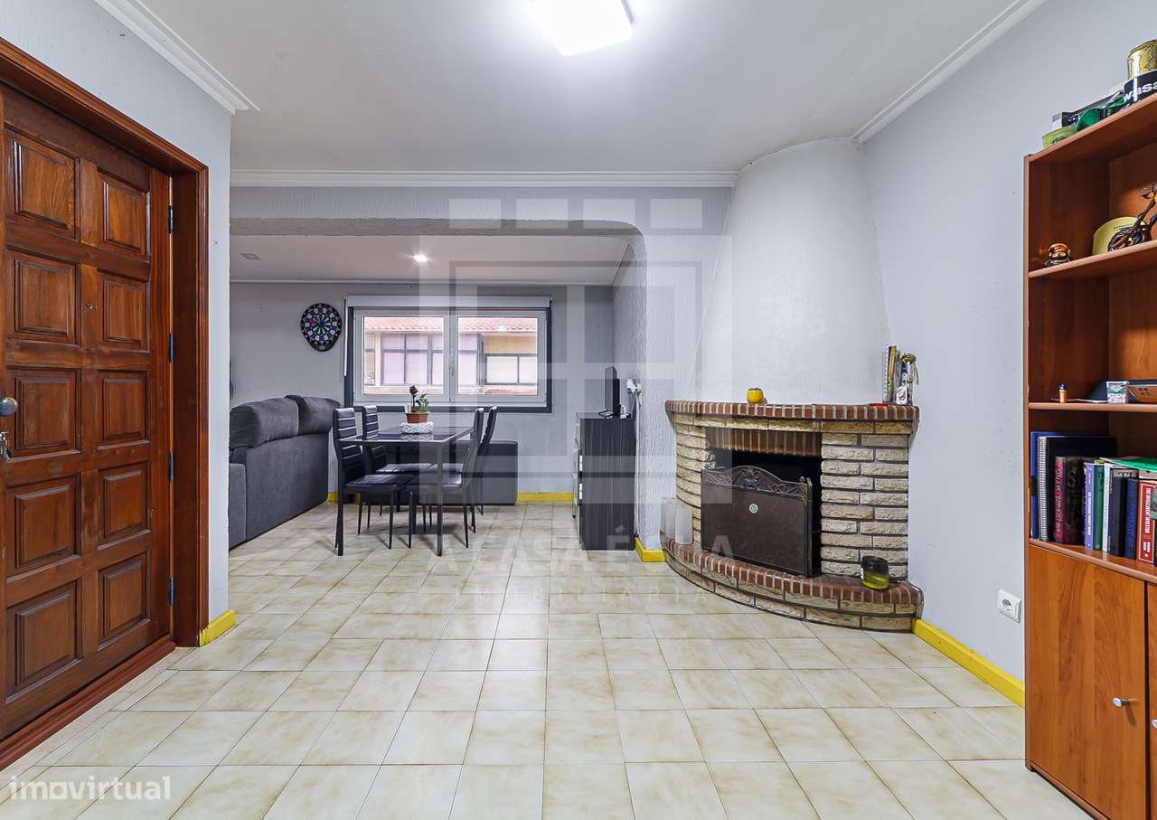 Apartamento T2 c/ garagem no Furadouro - Grande imagem: 5/22