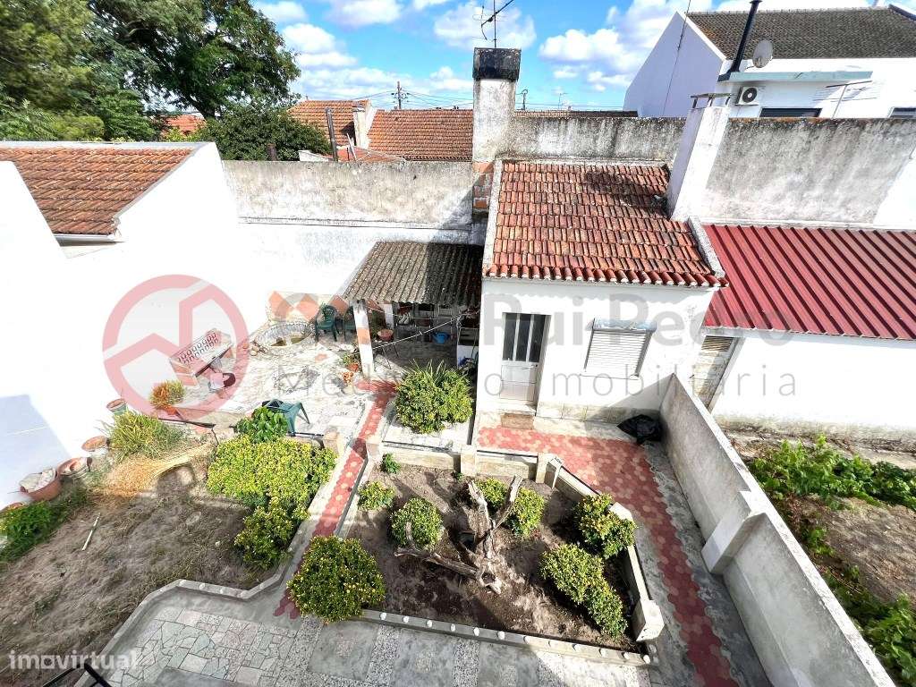 Moradia com Sótão Aproveitado, Jardim e Terraço no Montijo, Afonsoeiro - Grande imagem: 4/22