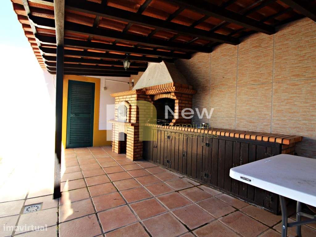 Moradia isolada com 600m2 de terreno com fantástica piscina-48