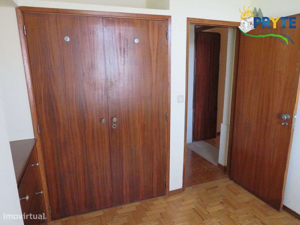 Moradia de tipologia T4 situada em Figueiró dos Vinhos-21