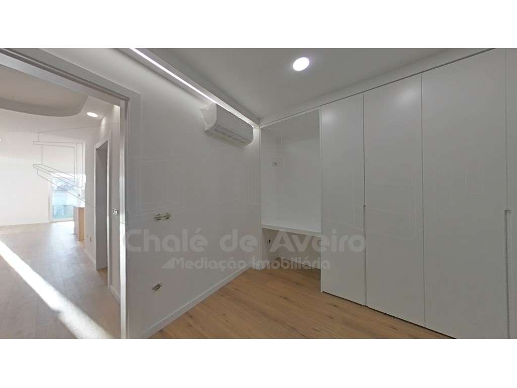 Apartamento T2 Duplex com garagem para 2 carros e terraço-52