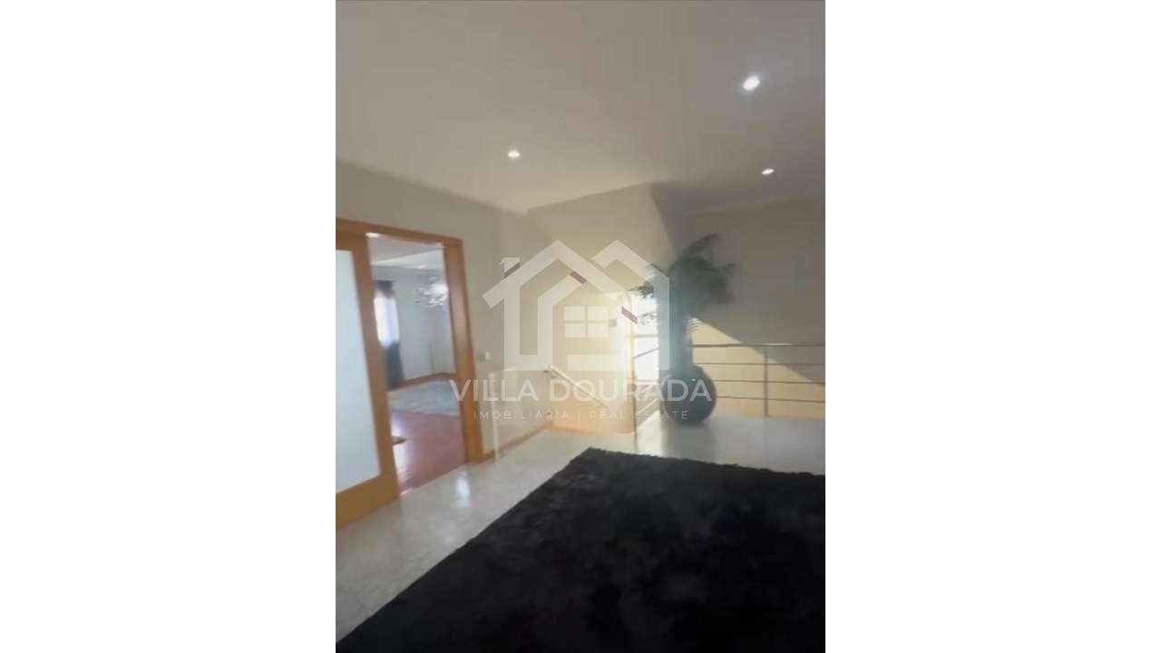 Andar Moradia T5 DUPLEX em V. N. de Gaia - Grande imagem: 4/38