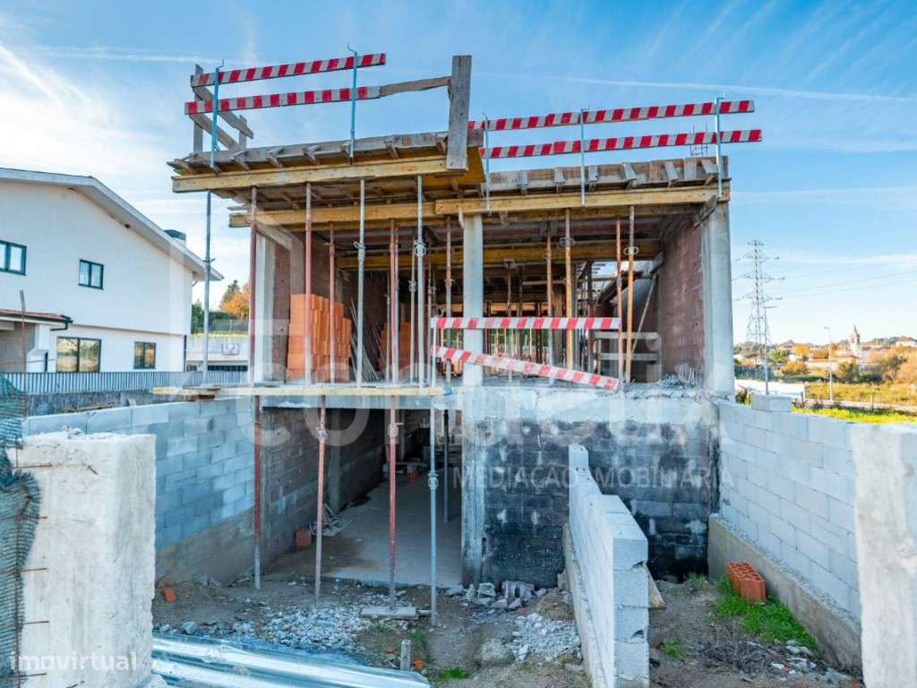 Moradia T4 de 2 frentes Cidade da Maia | Estrutura concluída, acaba...-18