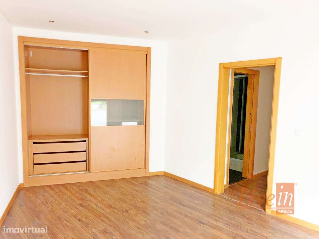Apartamento T3 Duplex com 239 m² na Sapataria em Sobral de Monte Ag... - Grande imagem: 5/12
