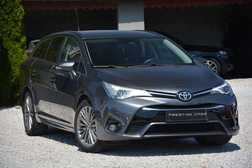 Toyota Avensis III (2009-) 2.0 D-4D Prestige 2016