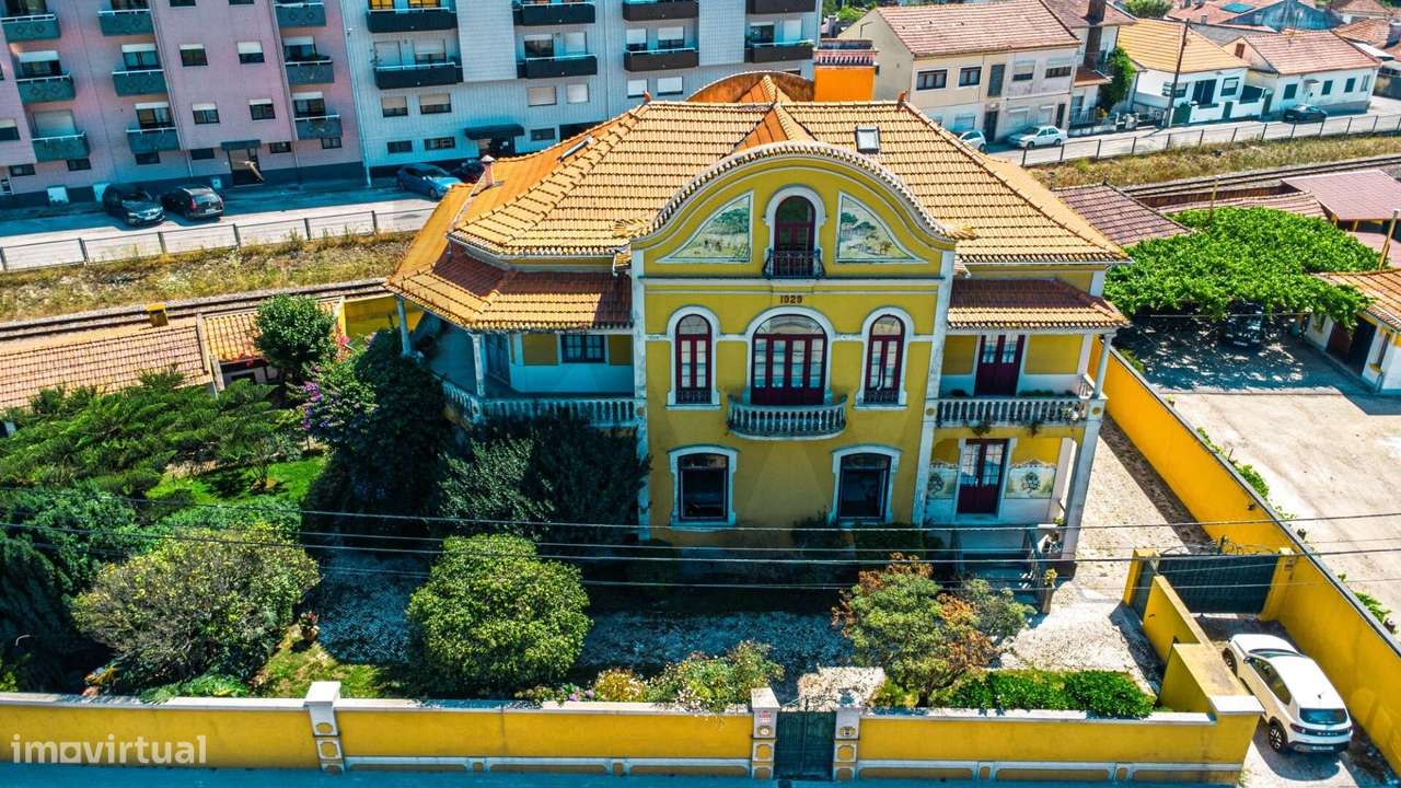 Moradia T9, Diferenciada, Classificada e Isolada, localizada em Esguei - Grande imagem: 2/60