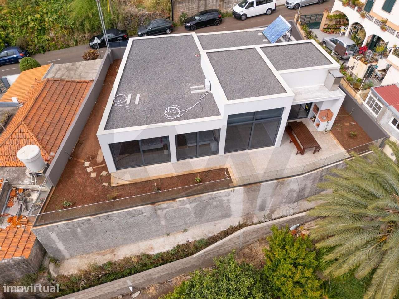 MORATIA T2 , TERREA COM GARAGEM PARA 2 CARROS E AREA DE JARDIM - Grande imagem: 5/18